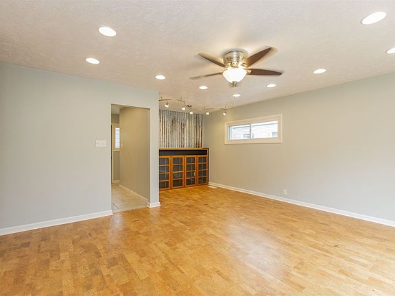 2nd image of 1343 Catherwood Dr