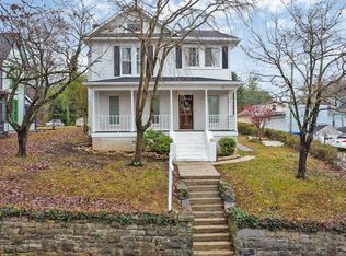 414 Clinton St, Harriman, TN 37748