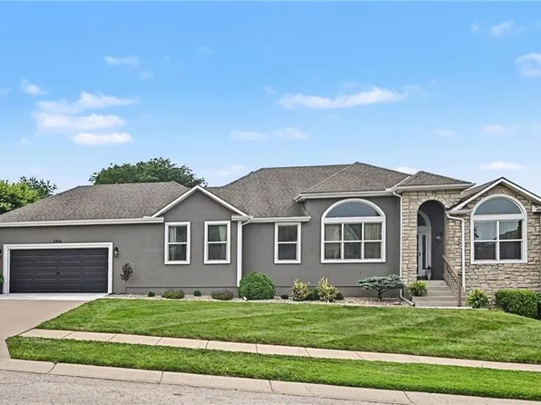 3704 NW Windburn Dr, Blue Springs, MO 64015