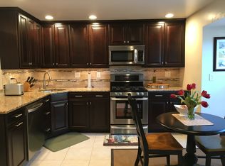 635 Woodcrest Dr, Pittsburgh, PA 15205