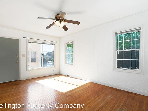 3rd image of 2435 Jefferson Ave #A