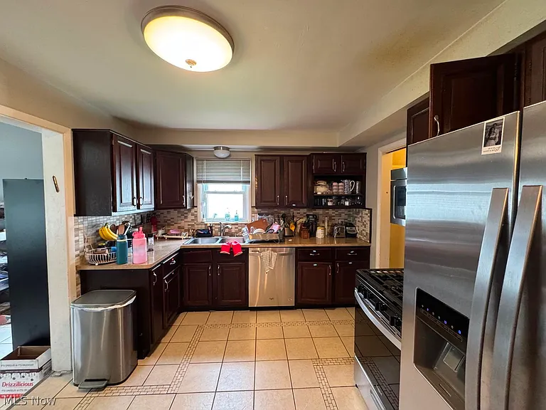 23920 Glenhill Dr — Photo 9