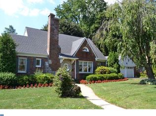 2102 Woodland Rd, Abington, PA 19001