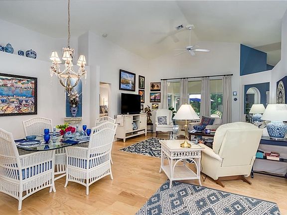 5th image of 416 Pinewood Lake Dr