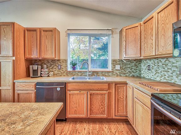 5th image of 1184 Bowen Way E