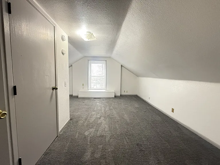 719 Caroline St — Photo 3
