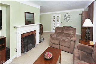 4th image of 904 Lakeway Ave