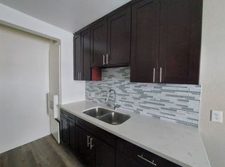 1131-1135 E 4th St #5, Long Beach, CA 90802