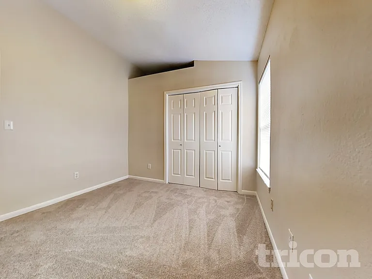 3239 Kelling St — Photo 11