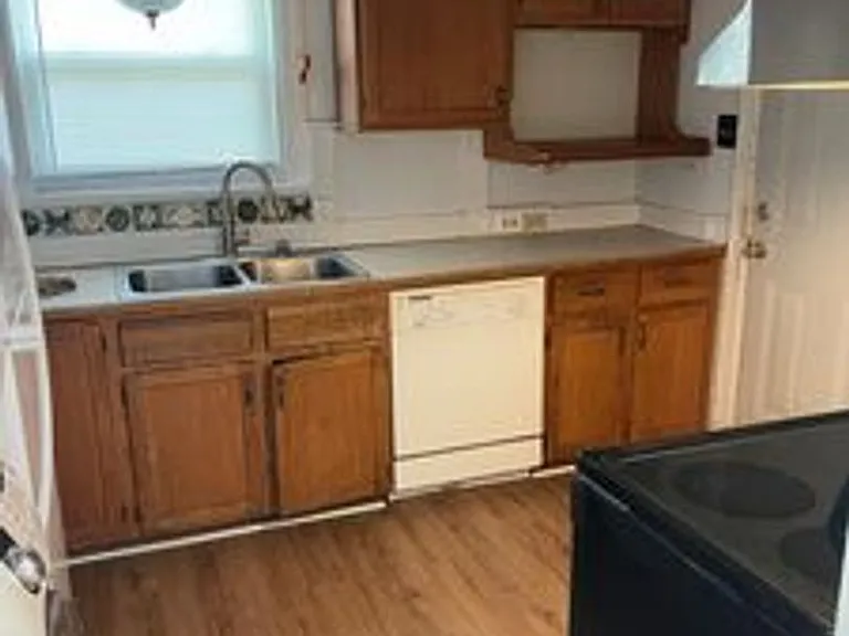5112 Lochaven Ave — Photo 6