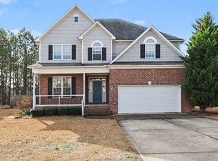 615 Lenoir Dr, Spring Lake, NC 28390
