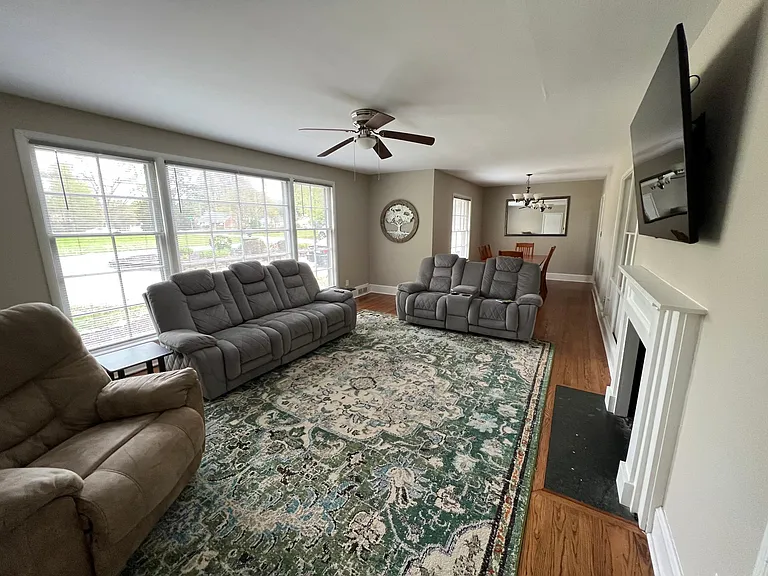 2107 Richardson Dr — Photo 7