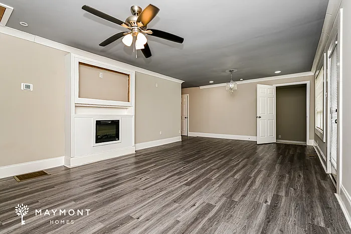 766 Cascade Dr — Photo 3