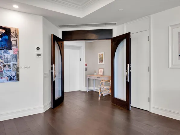 10 Edgewater Dr APT 4F, Coral Gables, FL 33133