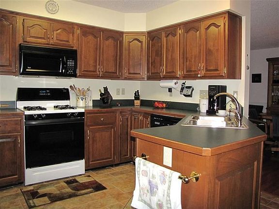 2nd image of 541 Sweet Briar Dr