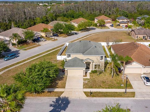 4th image of 3611 Holden Dr
