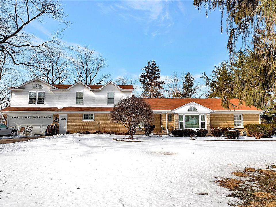 1st image of 2561 Golfview St
