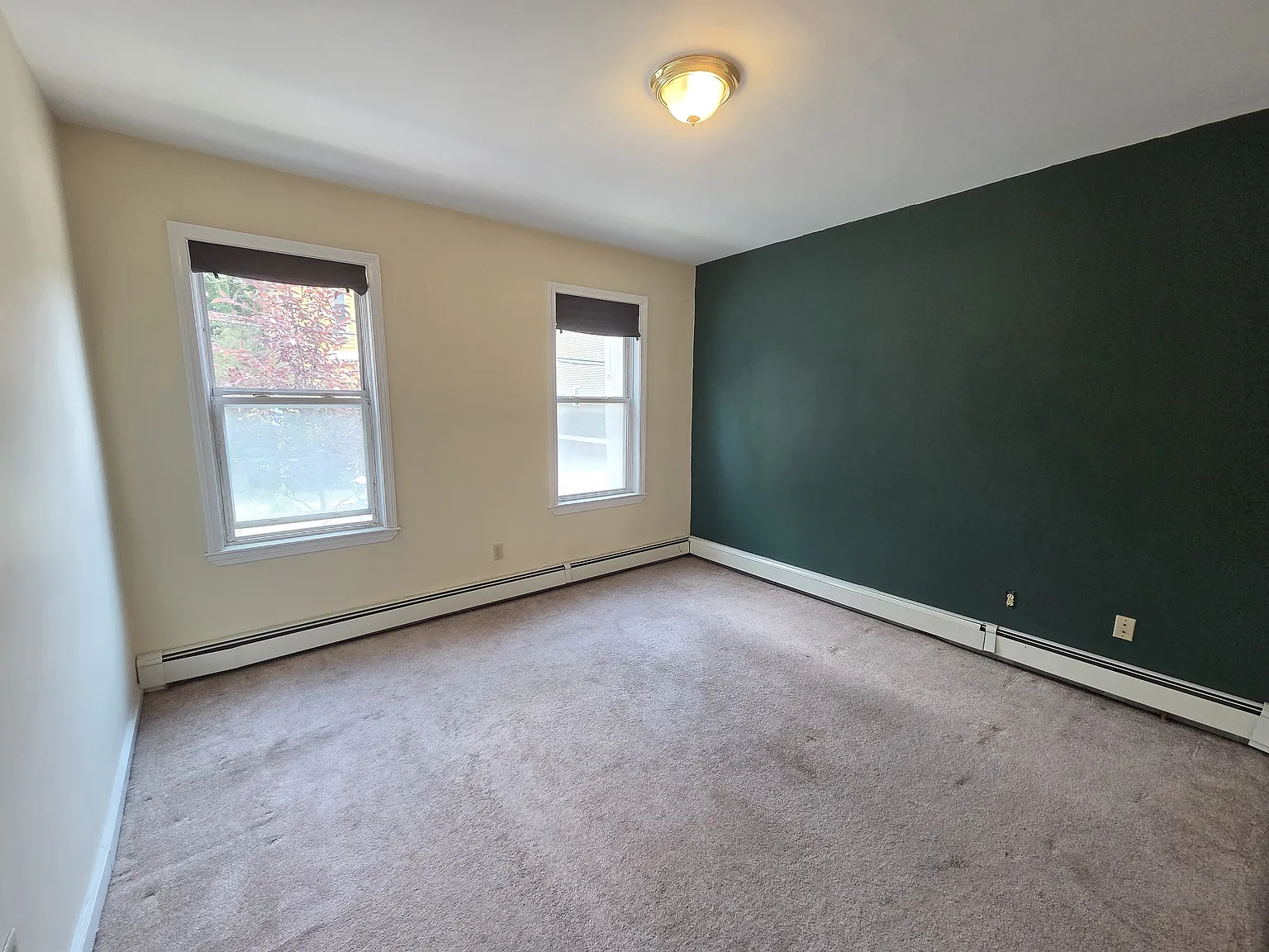 2 bed, 850 sqft, $3,200 — Photo 2