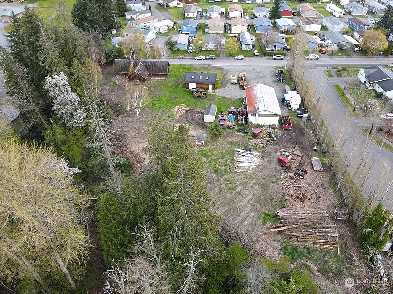 3rd image of 435 Hatch Street