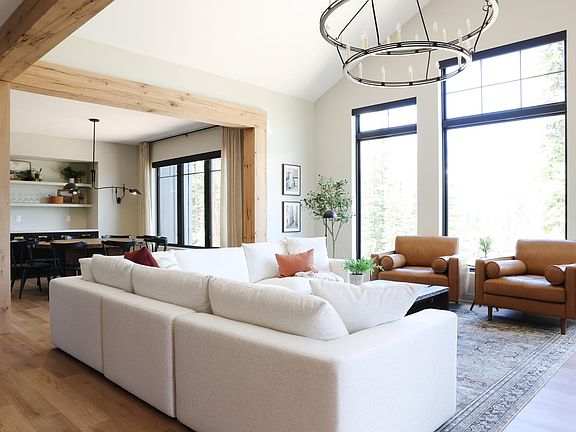 Spacious open floor plan on main level