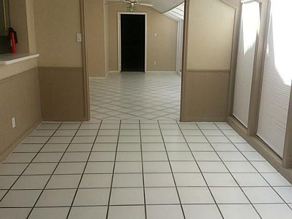 4th image of 11619 Breezy Knoll Dr