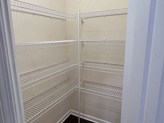 4th image of 1051 Abberley Cir