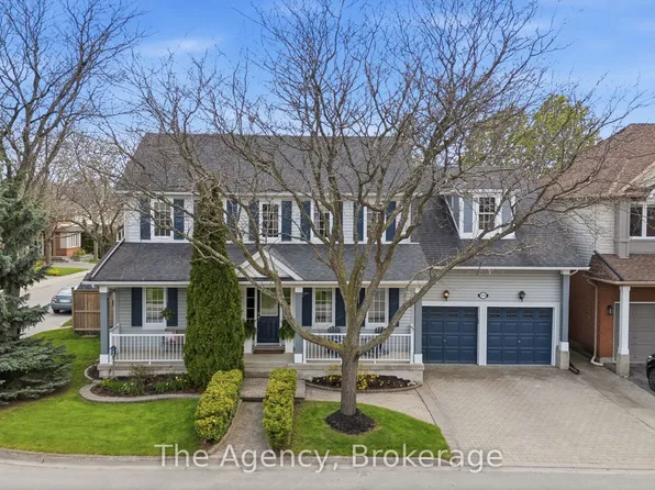 2112 Novis Way, Burlington, ON L7L 6M7