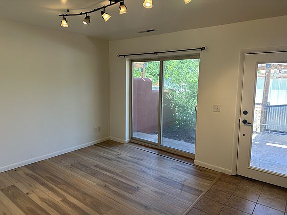 3rd image of 208 E 200 S #2SUIT-1-6