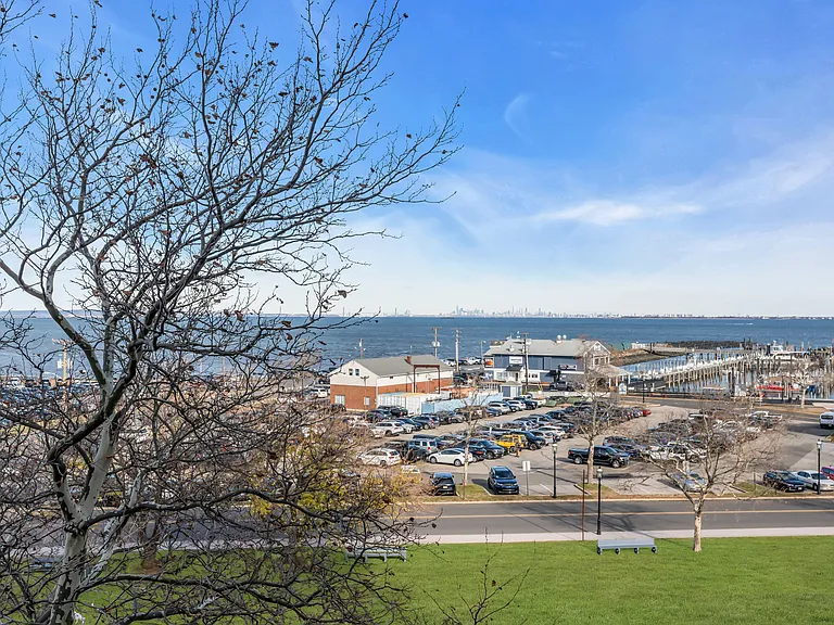 ELK Harbor View LLC — Photo 14