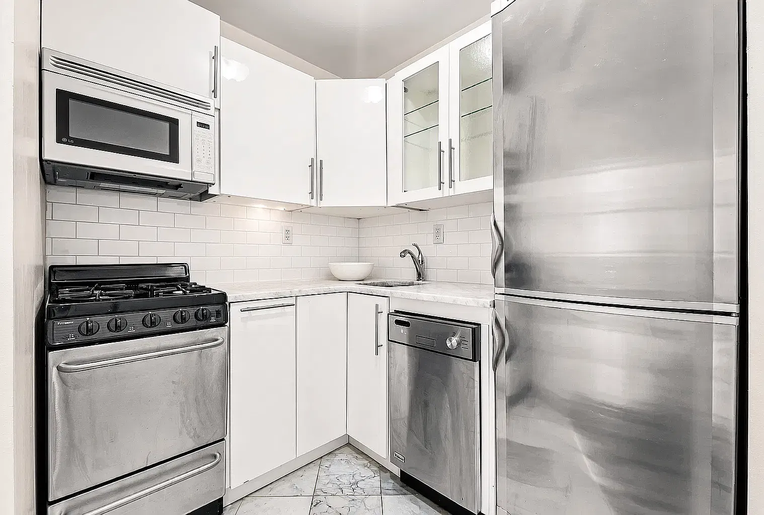 322 West 14th Street — Photo 2