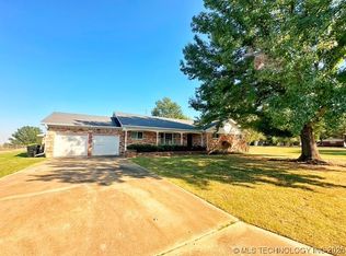 104 Moore Ave, Holdenville, OK 74848
