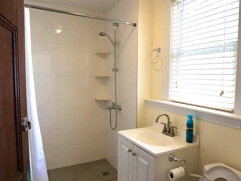 124 Forest St #1L — Photo 7