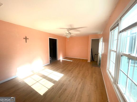 3rd image of 115 Sandy Way