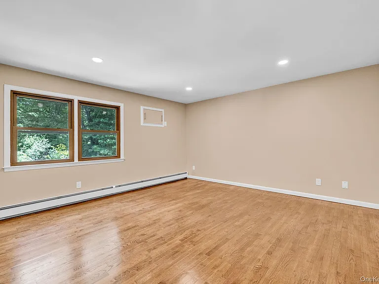 29-31 Fisher Ave #31 — Photo 15