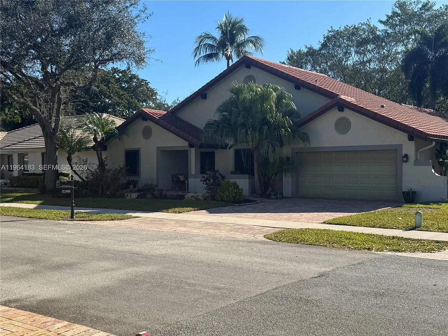 3 bed, 1922 sqft, $4,900 — Photo 2