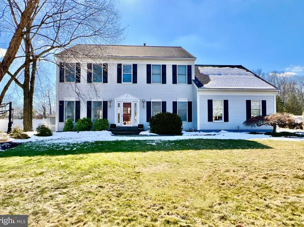 198 Cinnabar Ln, Yardley, PA 19067