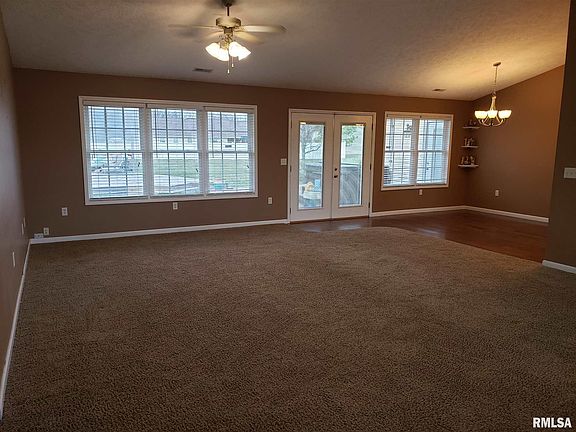 5th image of 864 Biersdorf St