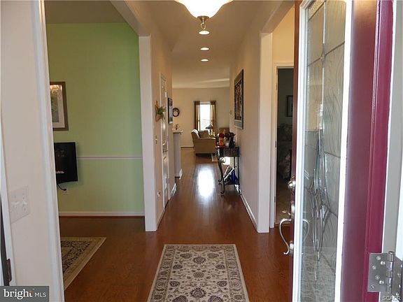 3rd image of 18911 Riverwalk Dr