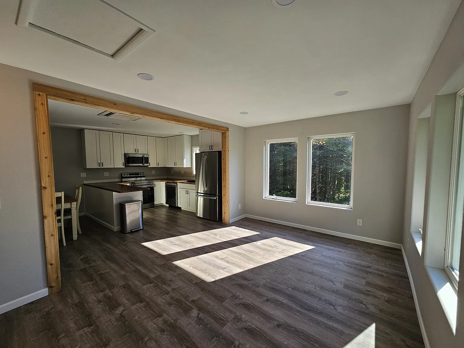 2 bed, 1.5 bath, 970 sqft, $2,900 — Photo 3