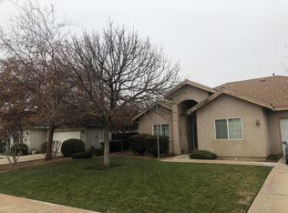 531 Village Ct, Exeter, CA 93221