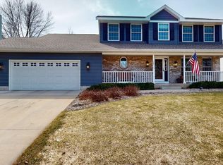 2413 Wilshire Ln NE, Rochester, MN 55906