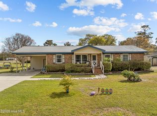 458 Bayview Drive, Harkers Island, NC 28531
