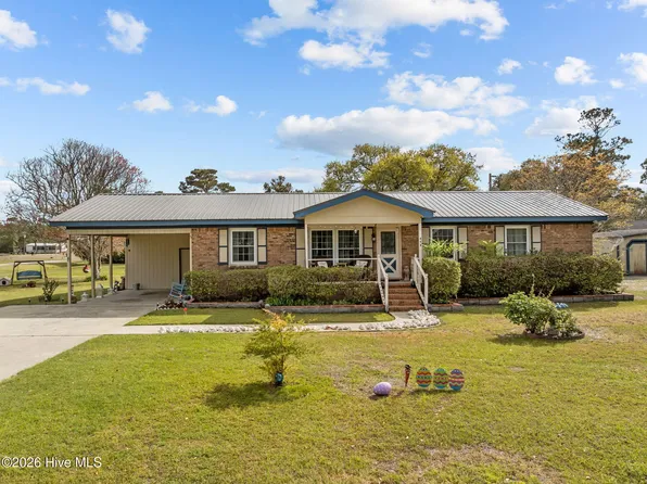 458 Bayview Drive, Harkers Island, NC 28531