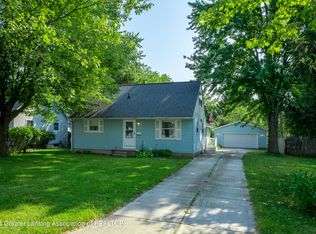 904 N Oakland St, Saint Johns, MI 48879