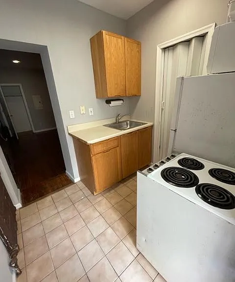 1909 Spruce St #1R — Photo 11