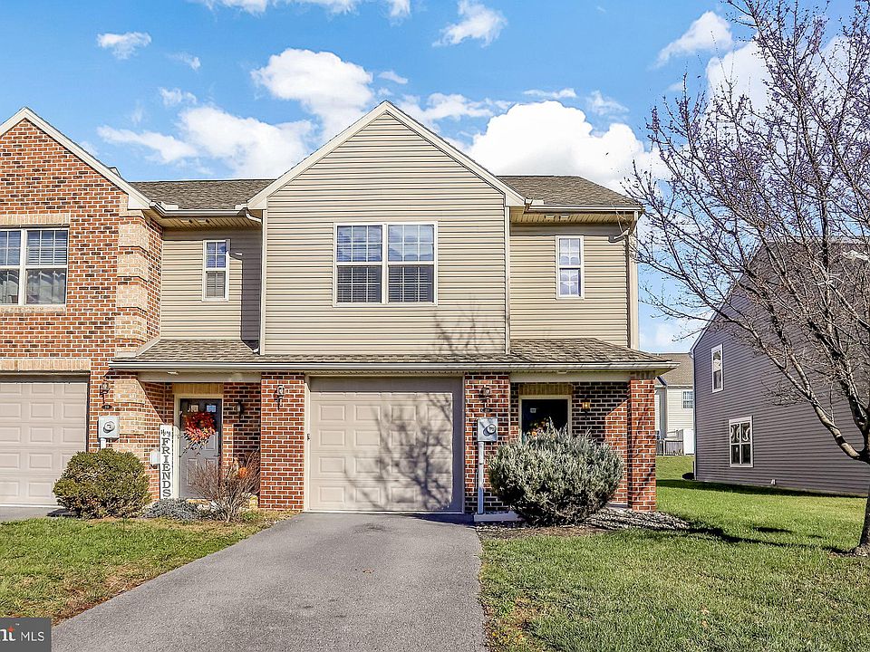 1st image of 216 Meriweather Dr