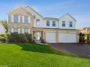 608 Conestoga Rd, Naperville, IL 60563