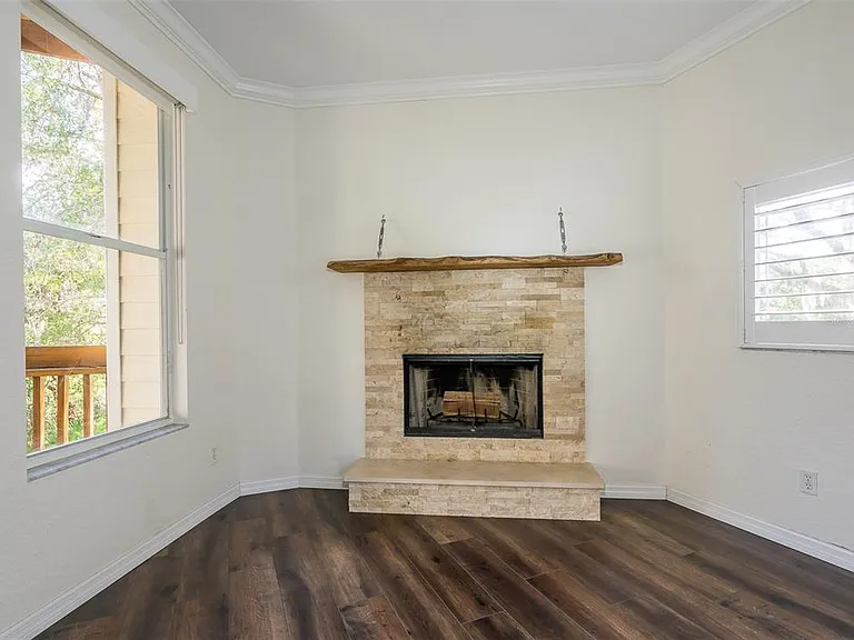 1381 Curlew Rd — Photo 5