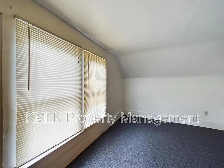 693 Kling St — Photo 34