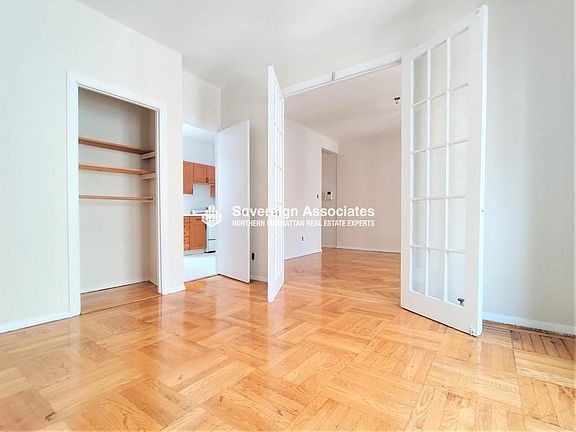 3rd image of 209 W 108th St #14